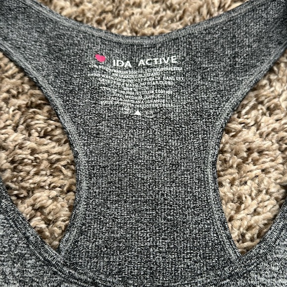 IDA Active Women’s tank - M/L - Picture 5 of 7